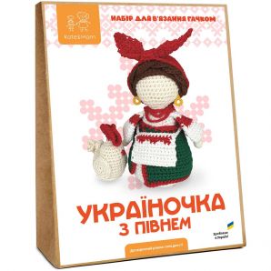 Украиночка с петухом - Набор для Вязания Крючком Амигуруми