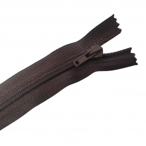 Застежка - молния спиральная пластиковая 19 см для одежды, сумок, чехлов темно-коричневая